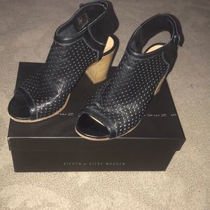 Open toe block heel sandals